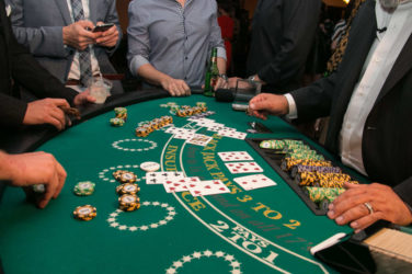 List of online poker sites in nj Holdem in position