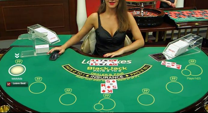 Çoklu BlackJack Oynama Masaları Hangi Sitelerde Bulunur